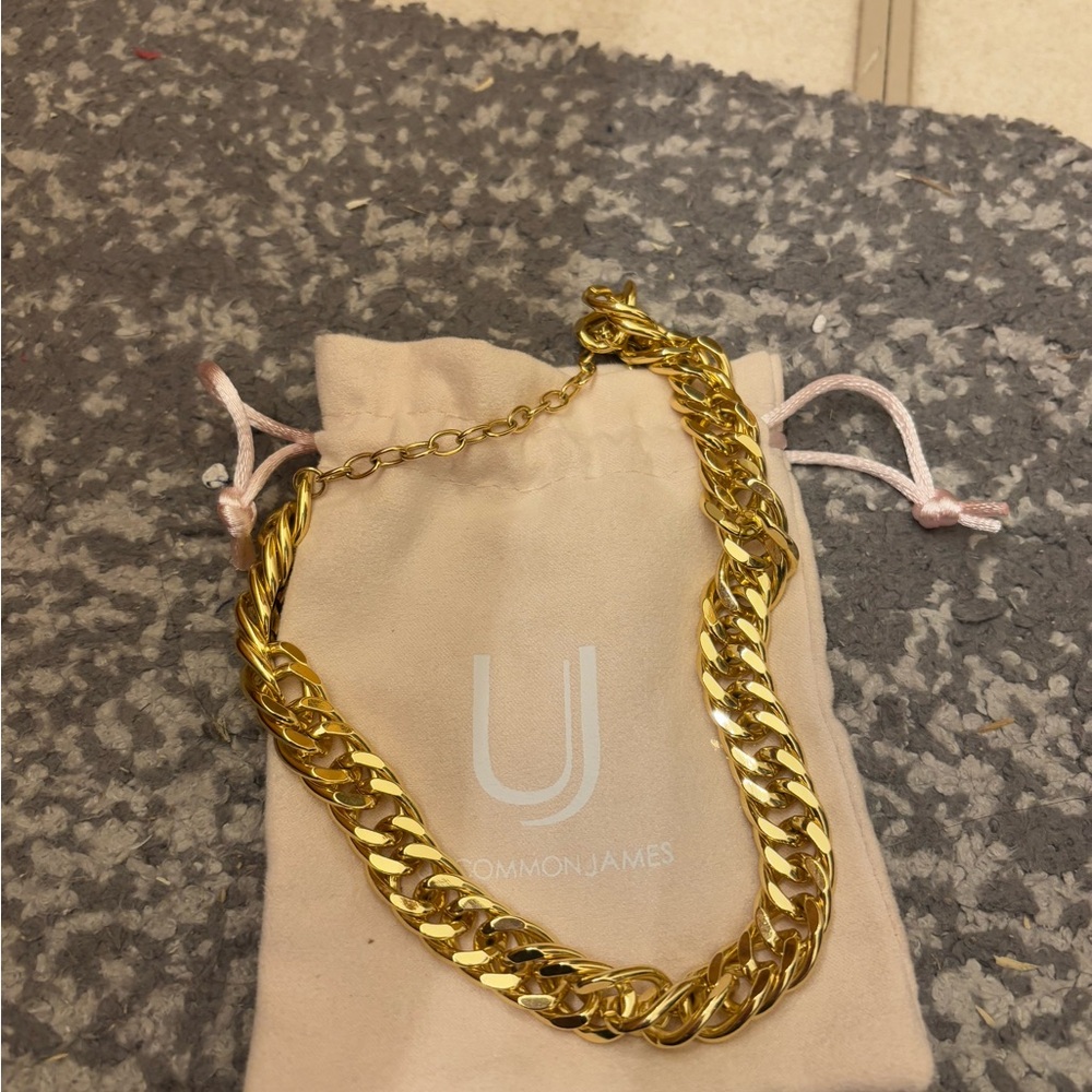 Link chain gold necklace